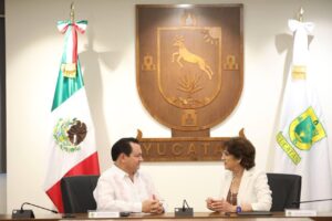 Huacho Diaz, Huacho Diaz Mena, Joaquín Díaz Mena, Entrega-Recepción, Gobierno de Yucatán 